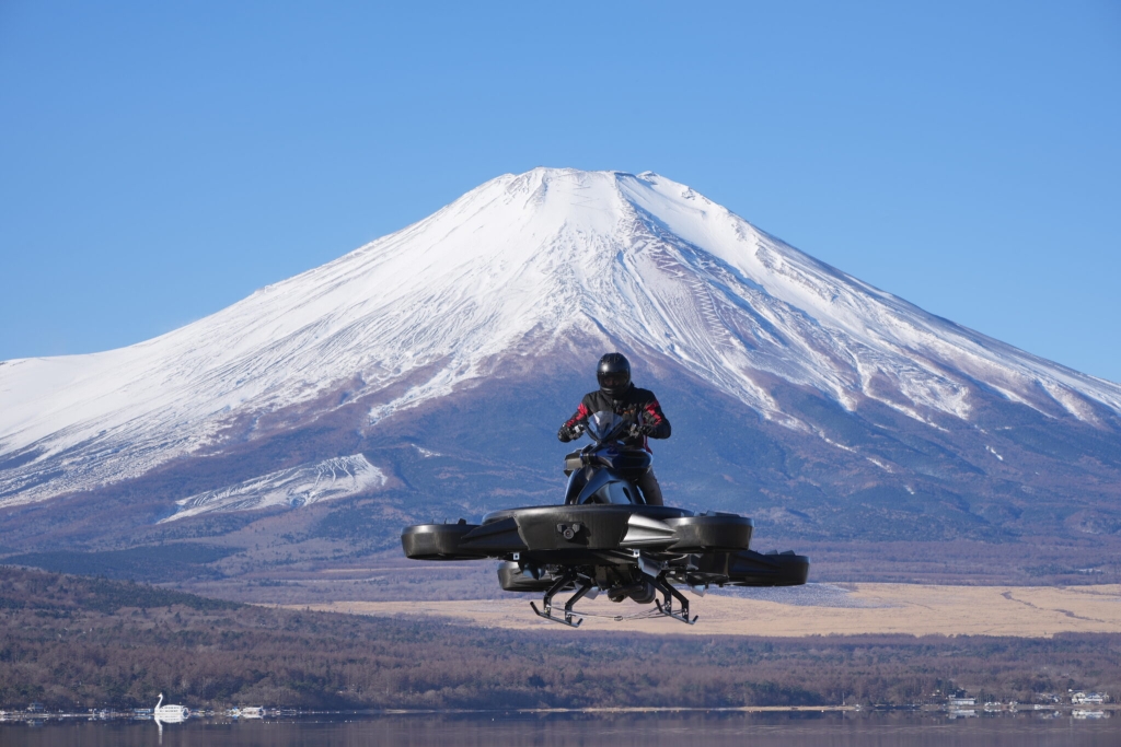 Japanese Hoverbike Company Expands into UAE Market