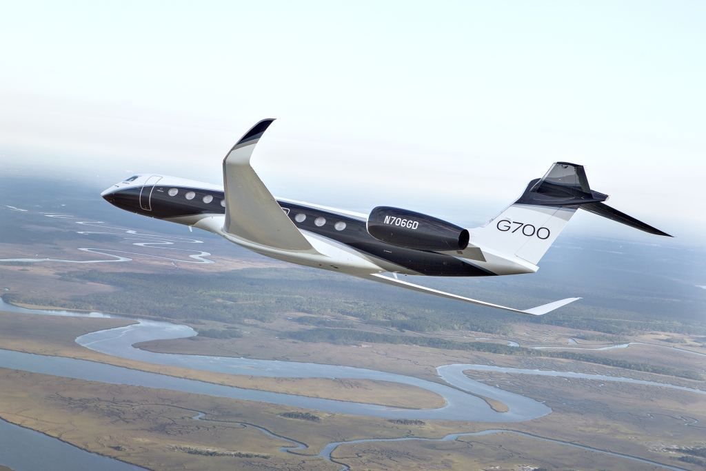 Gulfstream Flies Second Outfitted G700