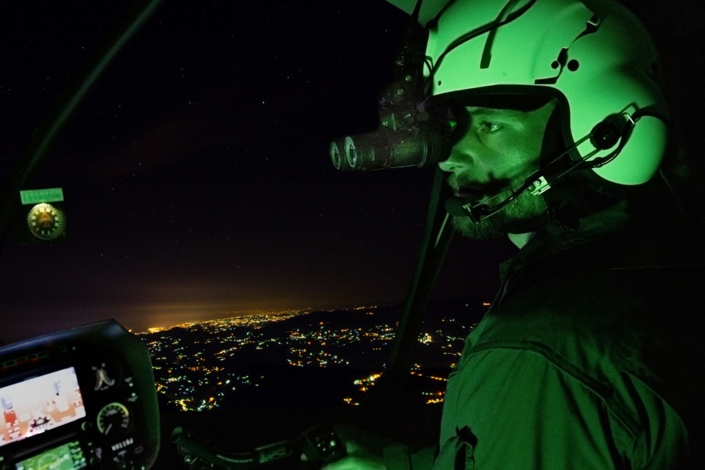 FAA Certifies Robinson’s R66 Police Helicopter for Night Vision Goggles